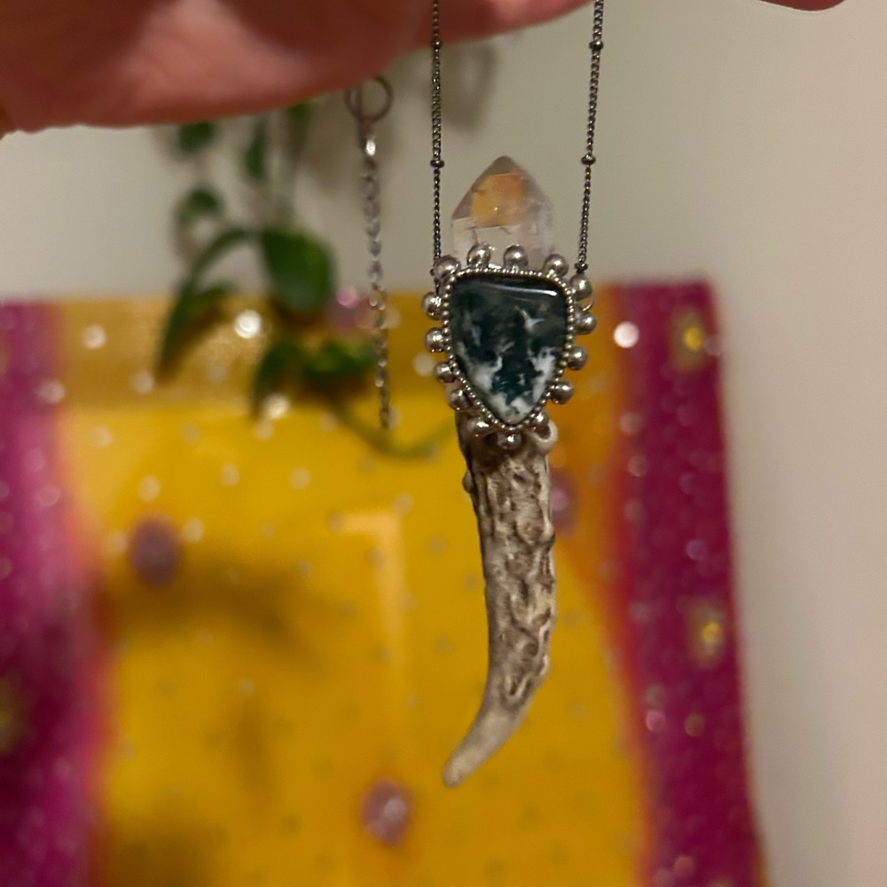 Moss Agate Quartz Crystal Deer Antler Amulet Necklace Boho Crystal Necklace - Picture 9 of 12